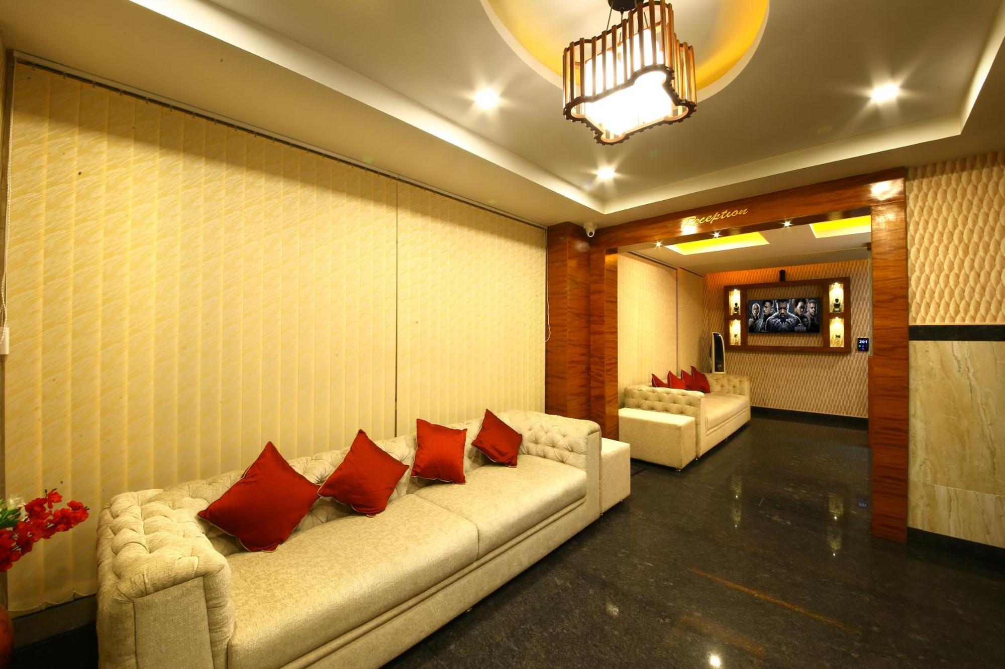 Royal Stay Bangalore Bagian luar foto