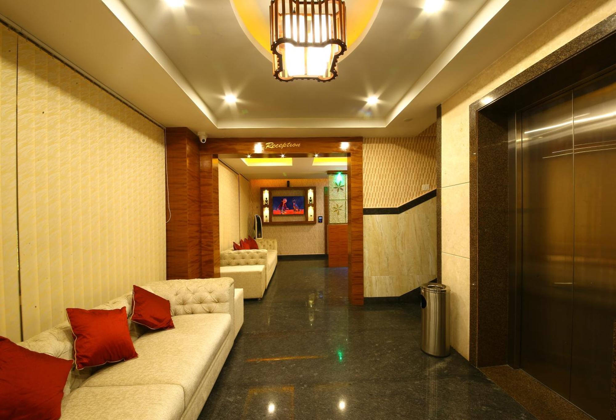 Royal Stay Bangalore Bagian luar foto